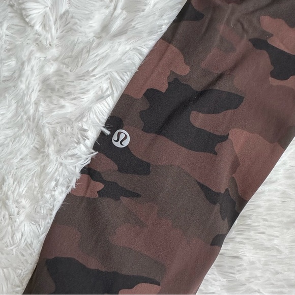 Lululemon Fast & Free Tight *Brushed - Picture 4 of 5